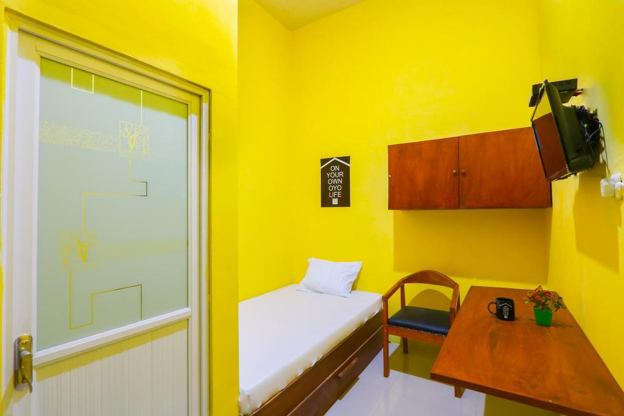 Oyo Life 3064 Mahameru Kost Putra Jember Ngoại thất bức ảnh