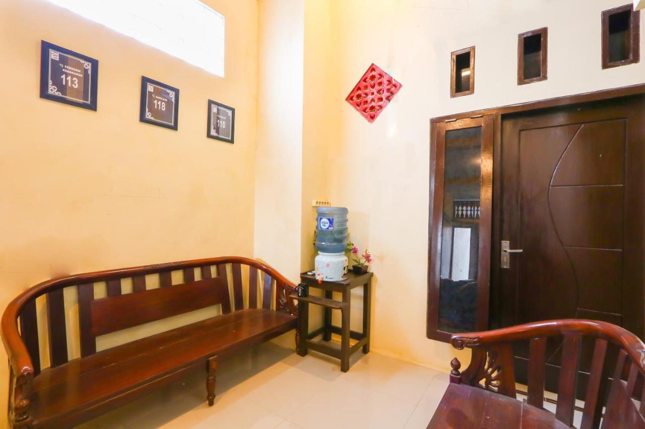 Oyo Life 3064 Mahameru Kost Putra Jember Ngoại thất bức ảnh